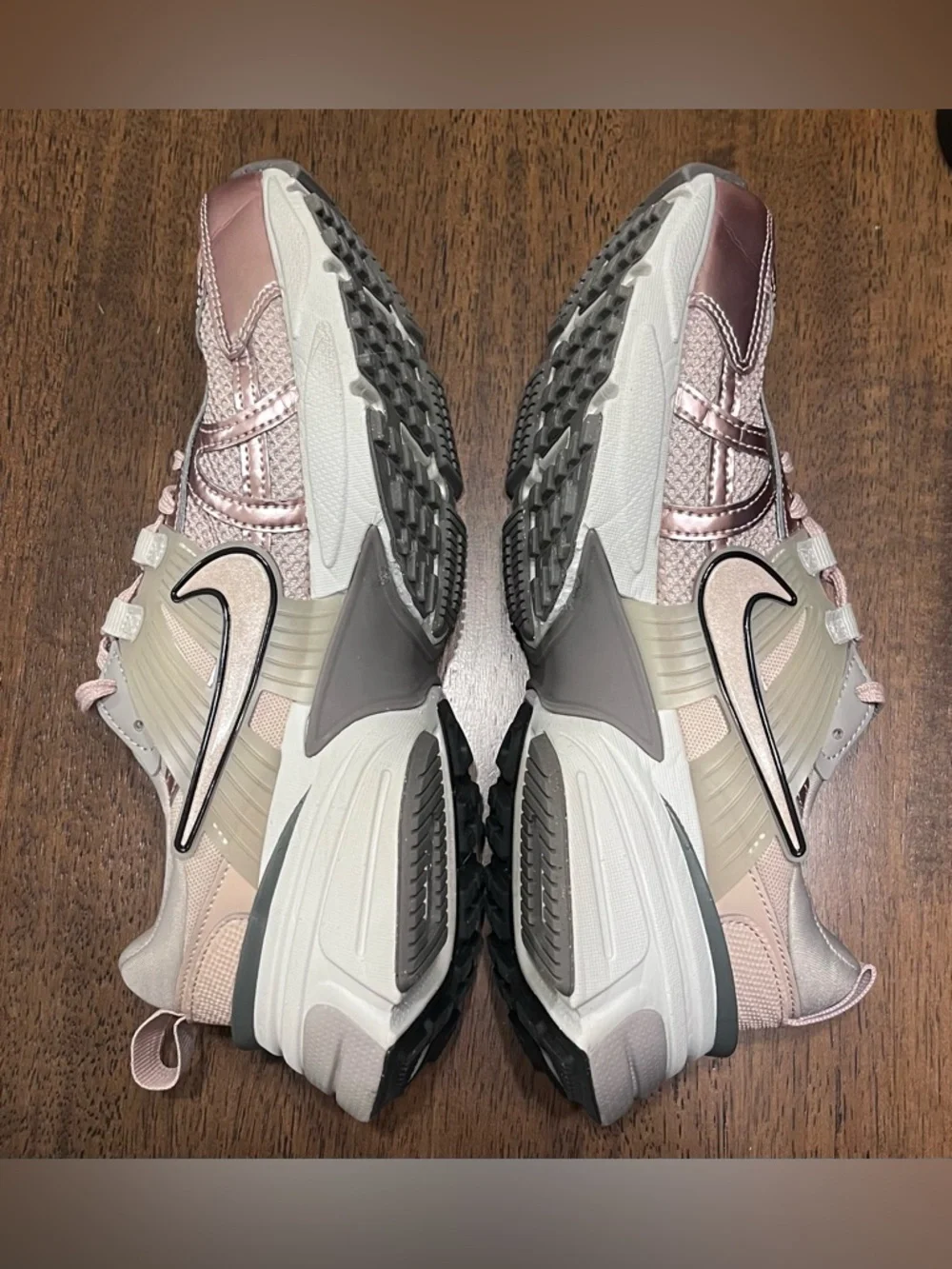 Nike V2K Run Women's Shoes with Reflective Accents, Particle Beige, Sz 9 - Picture 4 of 8